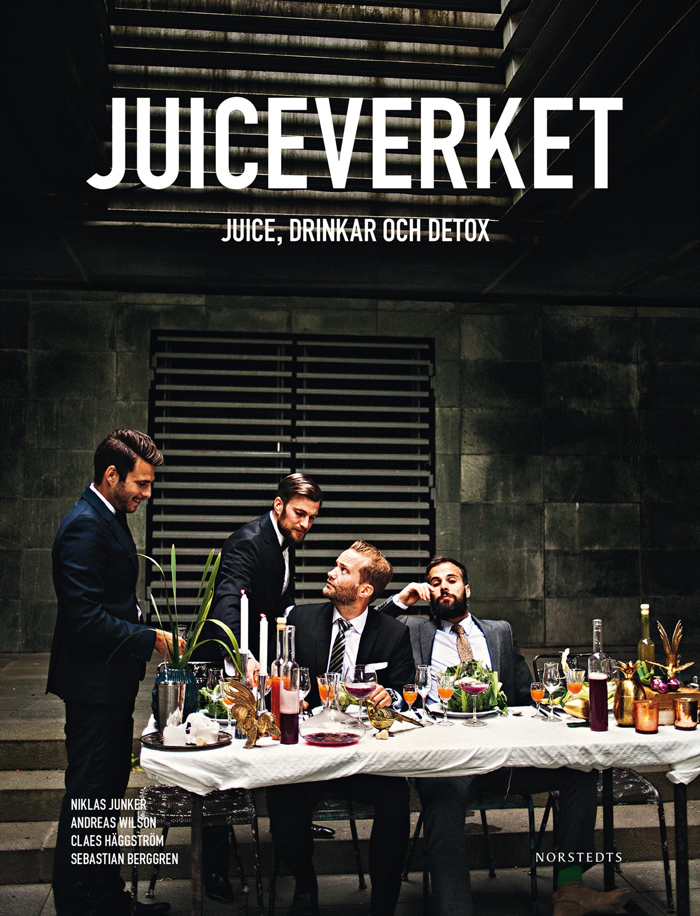Omslag: Juiceverket : juice, drinkar och detox